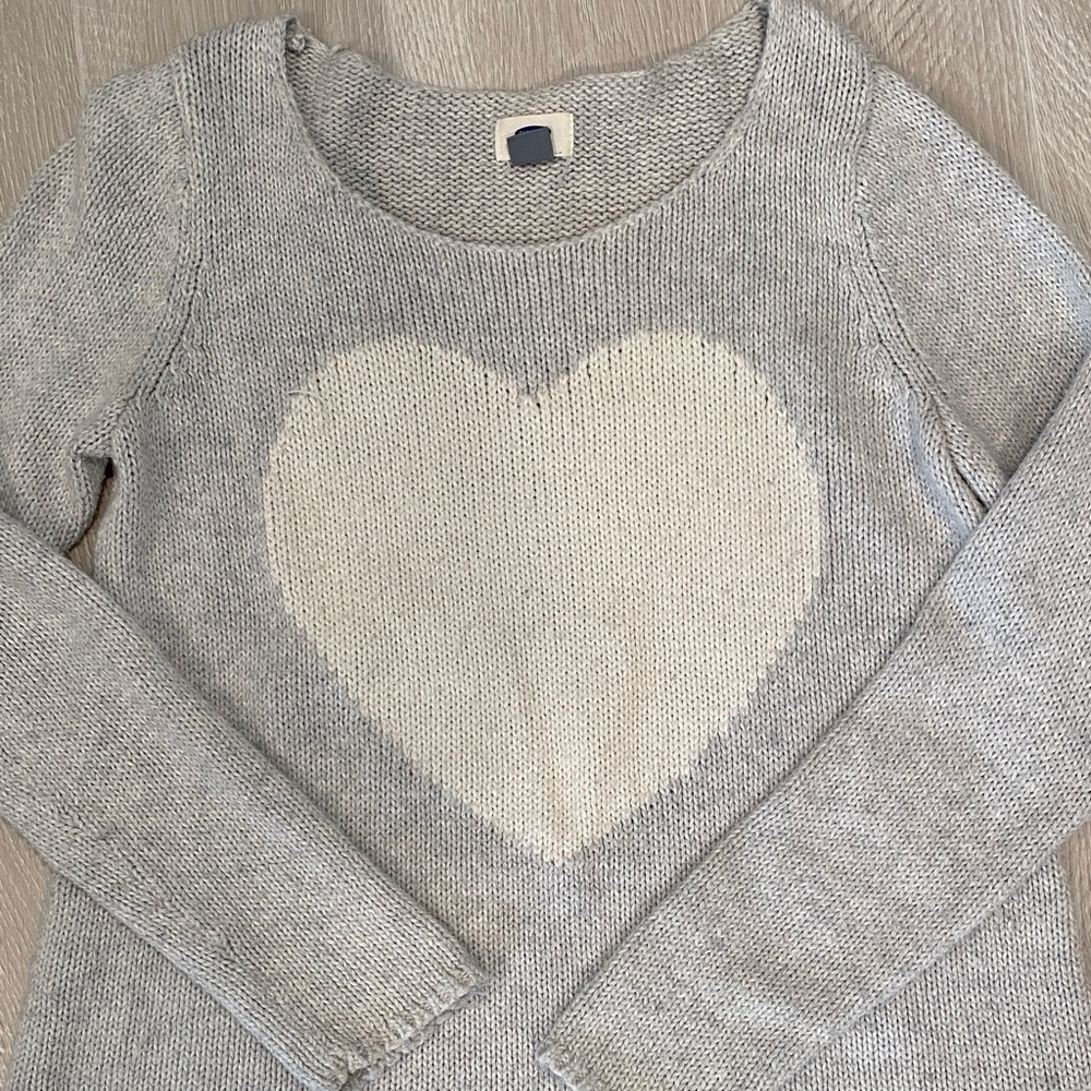 Cozy Gray Heart Sweater Wide Neck Medium